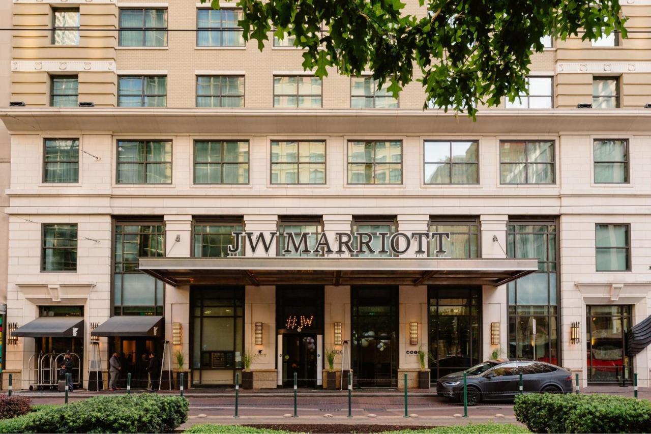 Jw Marriott Houston Downtown Exterior foto